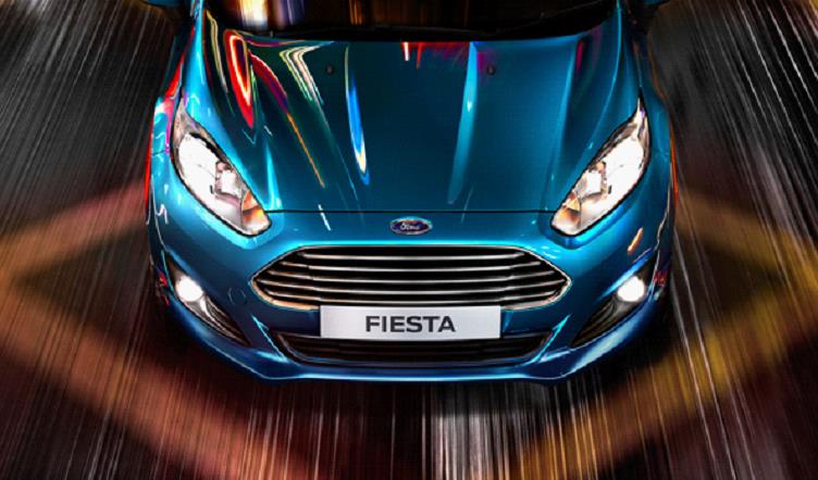 Đánh giá xe Ford Fiesta 2016: Xe sở dụng lưới tản nhiệt thiết kế theo phong cách thể thao, sang trọng.