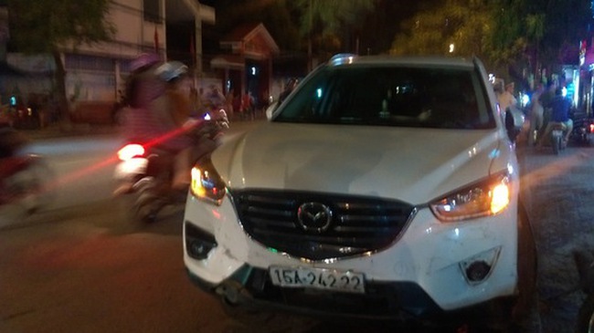 Hải Phòng: Phụ nữ cầm lái Mazda CX-5 gây tai nạn liên hoàn Hải Phòng: Phụ nữ cầm lái Mazda CX-5 gây tai nạn liên hoàn.