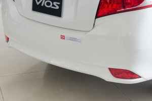 Đèn phản quang ở cản sau Toyota Vios 2017