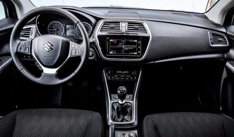 vô lăng Suzuki S-Cross 2017 vô lăng Suzuki S-Cross 2017 6