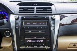 Hệ thống giải trí của Toyota Camry 2016