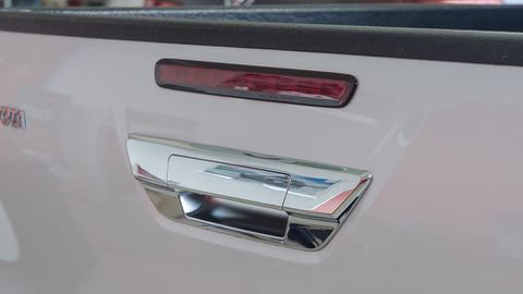 tay nắm cửa Toyota Hilux 2017 12