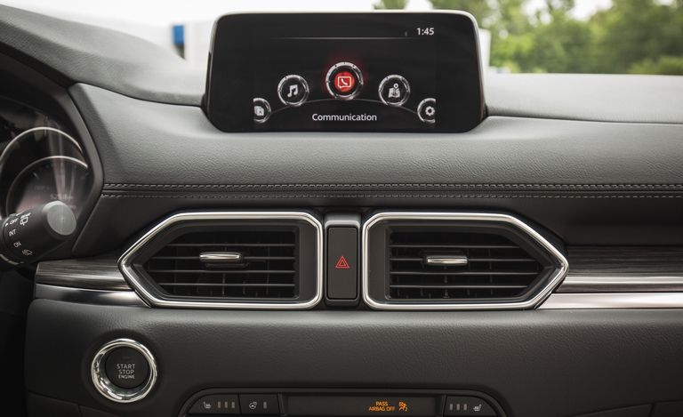 Bảng táp-lô của Mazda CX-5 2017 