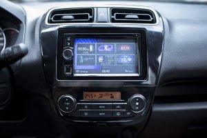 màn hình Mitsubishi Mirage 2016 14