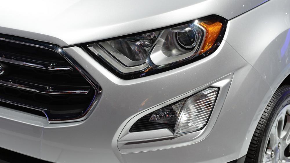 Cụm đèn pha trên Ford EcoSport 2017