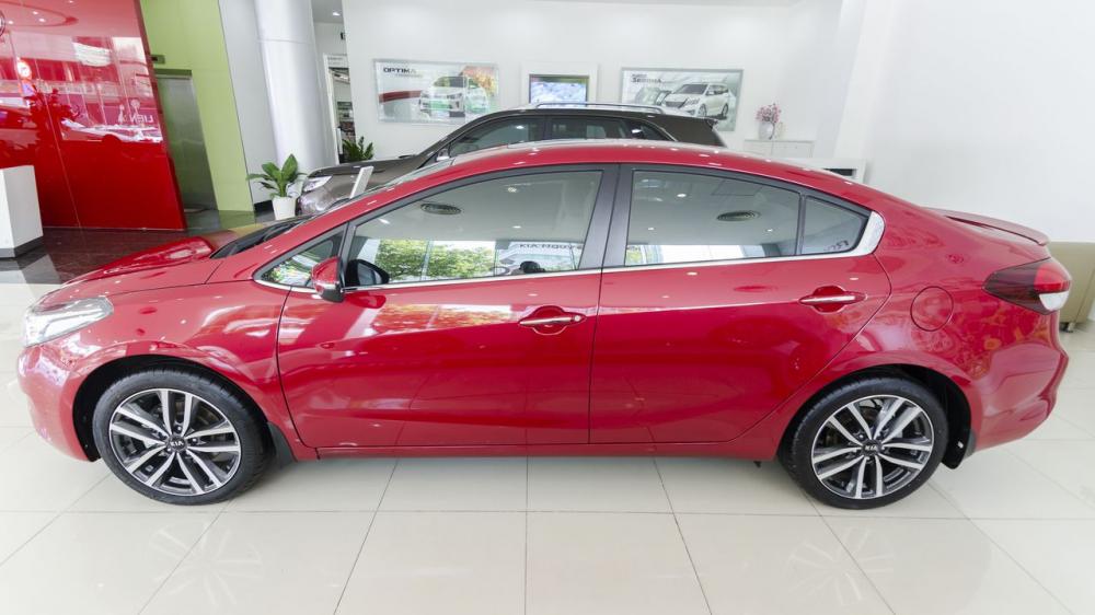 thân xe Kia Cerato 2017 thân xe Kia Cerato 2017 6