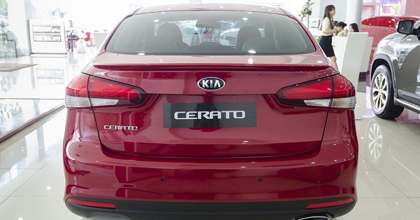 đuôi xe Kia Cerato 2017 đuôi xe Kia Cerato 2017 9