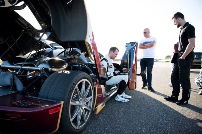 Koenigsegg Agera RS lập được kỷ lục nhờ nỗ lực của đội ngũ sản xuất Chiến tích của Koenigsegg Agera RS