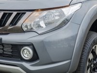 Đèn sương mù của Mitsubishi Triton 2017