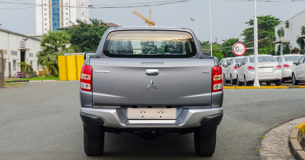 Đuôi xe Mitsubishi Triton 2017