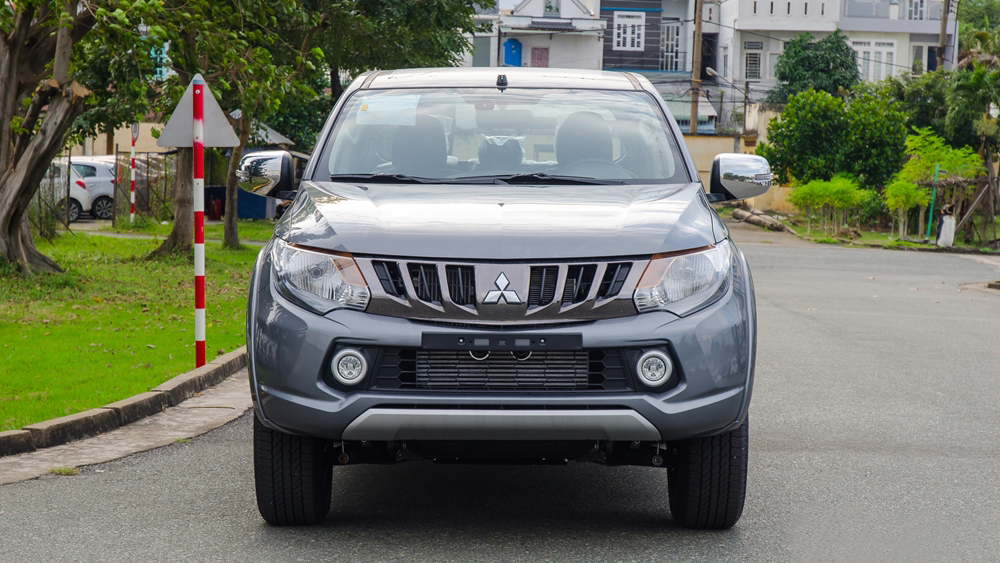 Phần đầu xe của Mitsubishi Triton 2017