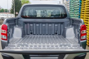 Thùng xe Mitsubishi Triton 2017