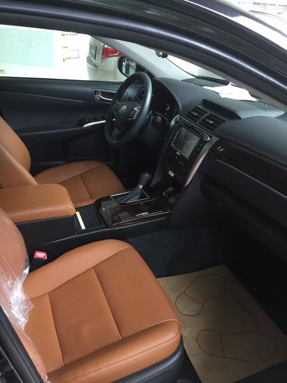 nội thất Toyota Camry 2017 4