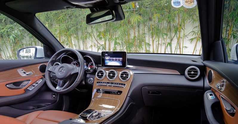 Bảng táp-lô của Mercedes-Benz GLC-Class 2017