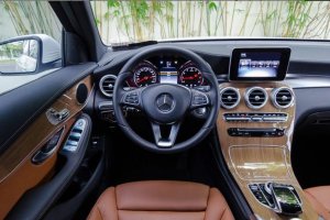 Cabin của Mercedes-Benz GLC-Class 2017
