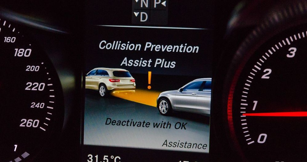 Trang bị an toàn của Mercedes-Benz GLC-Class 2017