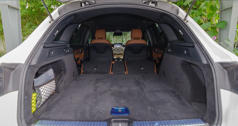 Khoang hành lý của Mercedes-Benz GLC-Class 2017 