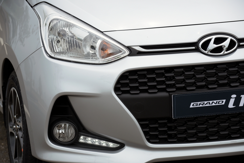 Đèn xe Hyundai Grand i10 2017 Đèn xe Hyundai Grand i10 2017 5