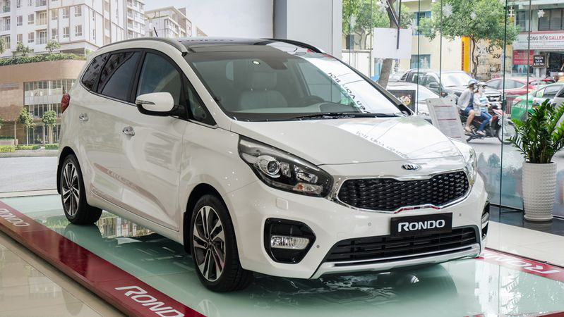 Đầu xe Kia Rondo 2017 2