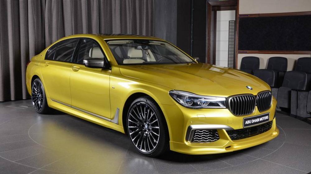 đầu xe BMW M760Li 2