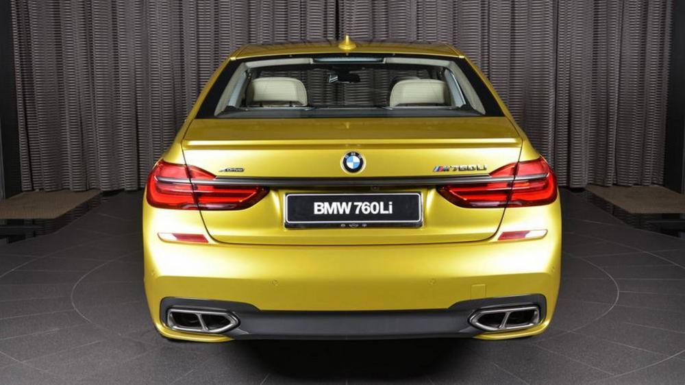 đuôi xe BMW M760Li 5