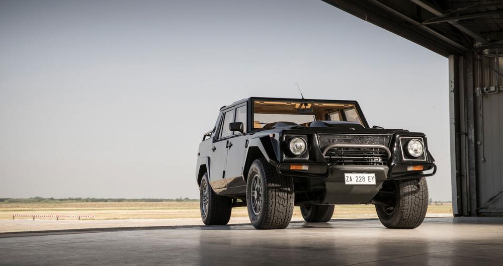 Urus sắp ra mắt, hồi tưởng về siêu SUV đầu tiên Lamborghini LM002 Lamborghini LM002