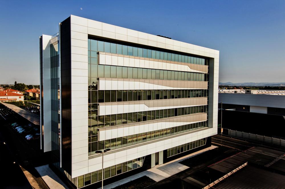 Tòa nhà chính của nhà máy Manifattura Lamborghini 