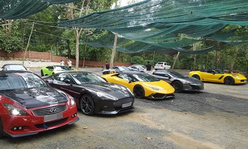 Xuống phố cuối tuần cùng dàn siêu xe  Siêu xe của đại gia Sài Gòn