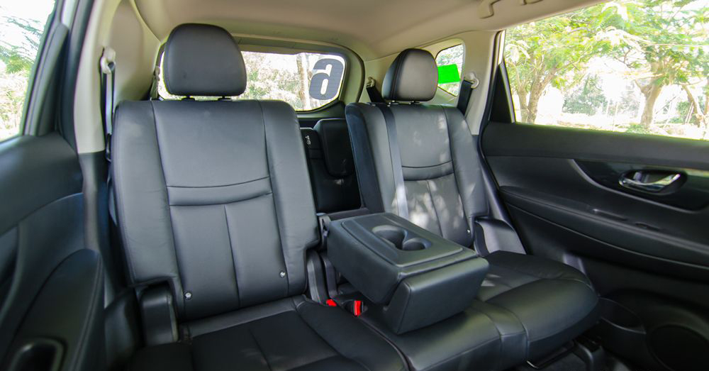 So sánh thiết kế ghế ngồi phía sau của Hyundai SantaFe 2017 và Nissan X-Trail 2017 Thiết kế ghế ngồi phía sau của Hyundai SantaFe 2017 và Nissan X-Trail 2017