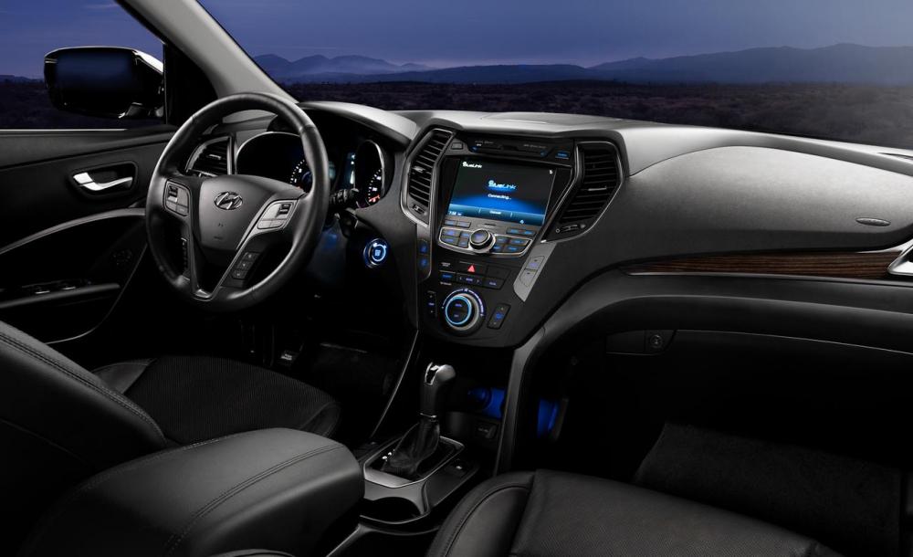 So sánh nội thất của xe Hyundai SantaFe 2017 và Nissan X-Trail 2017 Nội thất của xe Hyundai SantaFe 2017 và Nissan X-Trail 2017