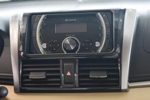 trang bị giải trí của Honda City 2017 và Toyota Vios 2017 