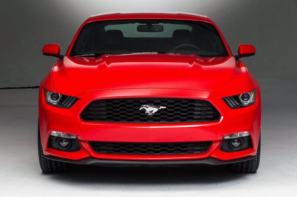 Đánh Giá Xe Ford Mustang 2015: Lựa Chọn Thể Thao Số Một Trong Phân Khúc 3 Tỷ