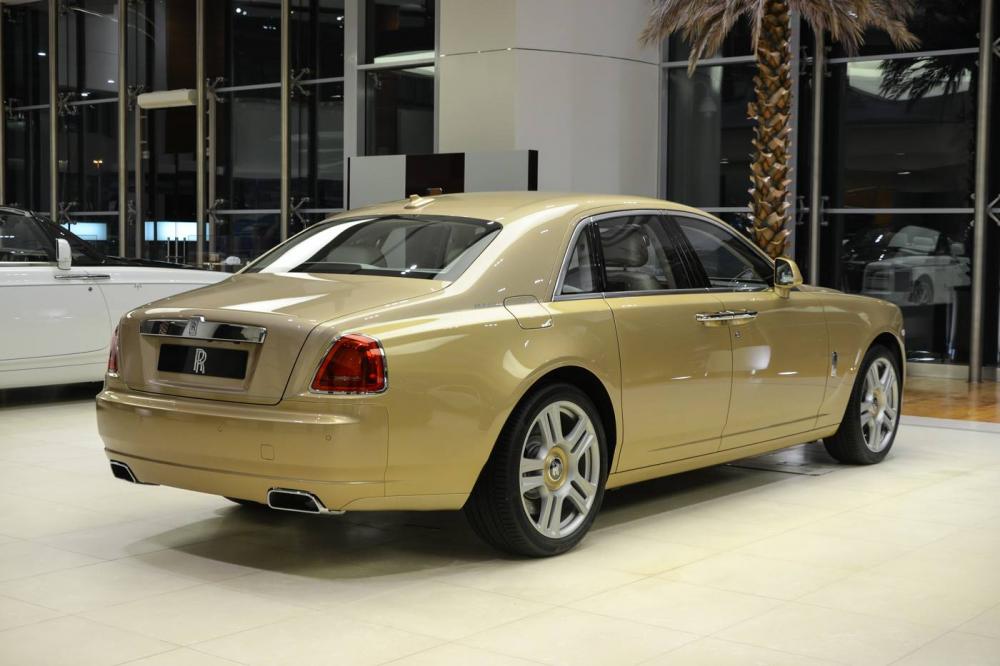 đuôi xe Rolls-Royce Ghost Oasis Edition 4