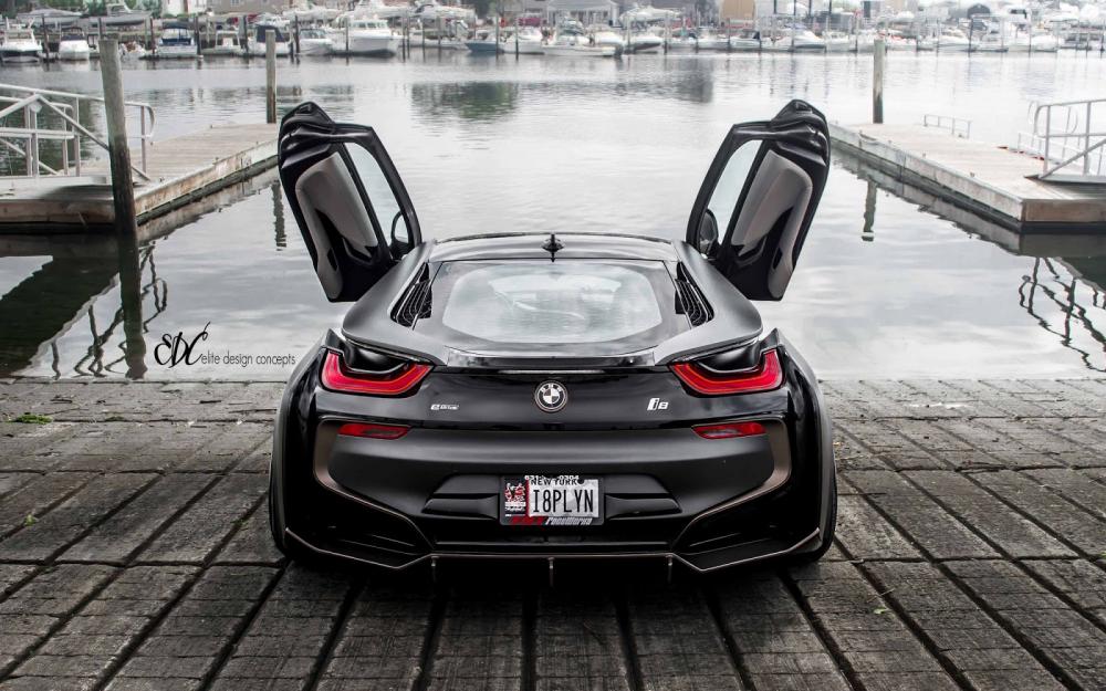 Ngắm toàn bộ BMW i8 từ phía sau Ngắm toàn bộ BMW i8 từ phía sau