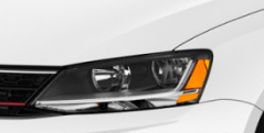 Đánh giá xe Volkswagen Jetta 2018 về thiết kế đầu xe: Đèn pha thiết kế vuông vức
