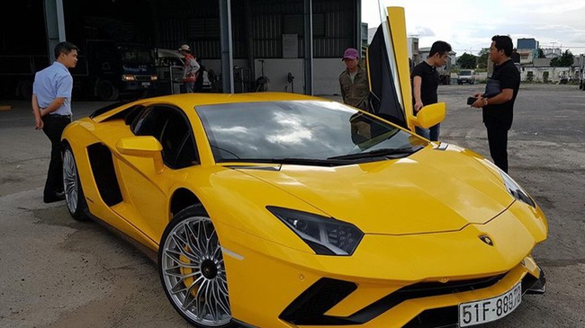 Cấp biển số trắng cho Lamborghini Aventador S LP740-4 duy nhất ở Việt Nam Lamborghini Aventador S LP740-4