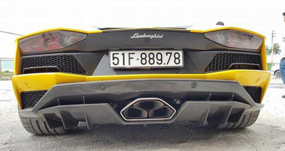 Siêu xe Lamborghini Aventador S LP740-4 đã được cấp biển trắng sau 5 tháng về Việt Nam Siêu xe Lamborghini Aventador S LP740-4