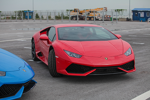 Siêu xe Lamborghini Huracan LP610-4 xuất hiện ở cảng Hải Phòng Siêu xe Lamborghini Huracan LP610-4