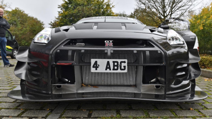 Thân xe Nissan GT-R độ sở hữu chất liệu sợi carbon khô  Ngoại thất của Nissan GT-R độ