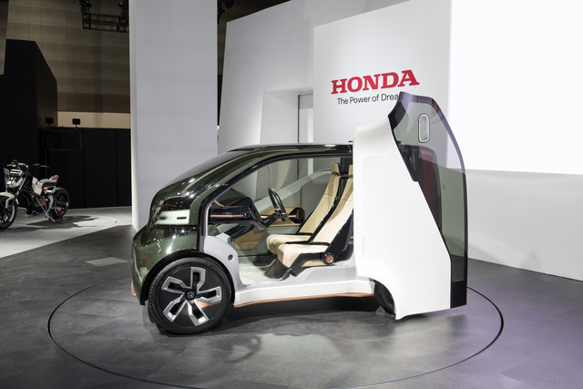 Honda NeuV Concept kết hợp giữa công nghệ lái xe tự động và thiết bị thông minh Những mẫu xe Điện mới nhất của Hoda tại Tokyo 2017