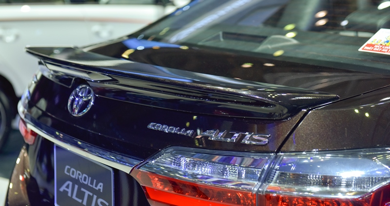 thiết kế đuôi xe Toyota Corolla Altis 2017 