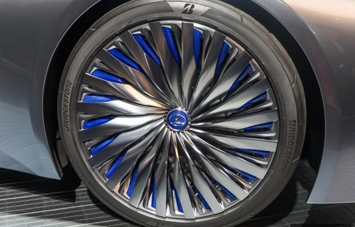 Lexus LS + Concept 4