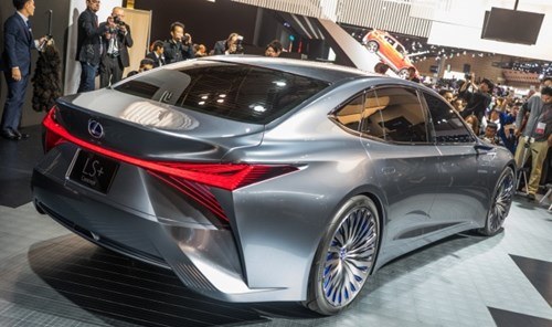 Lexus LS + Concept 3