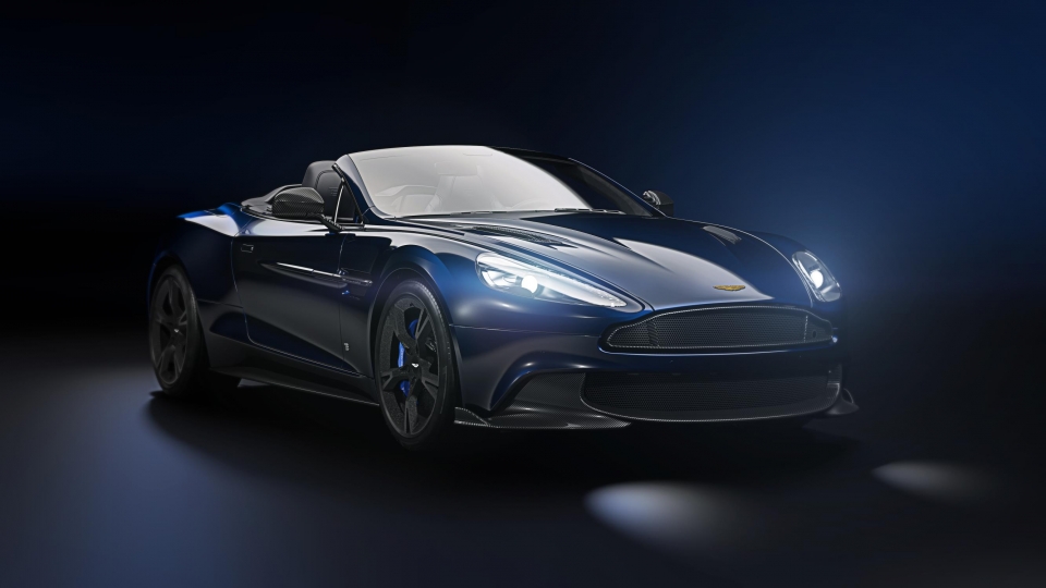 Aston Martin hợp tác với siêu sao bóng bầu dục ra mắt phiên bản đặc biệt Aston Martin