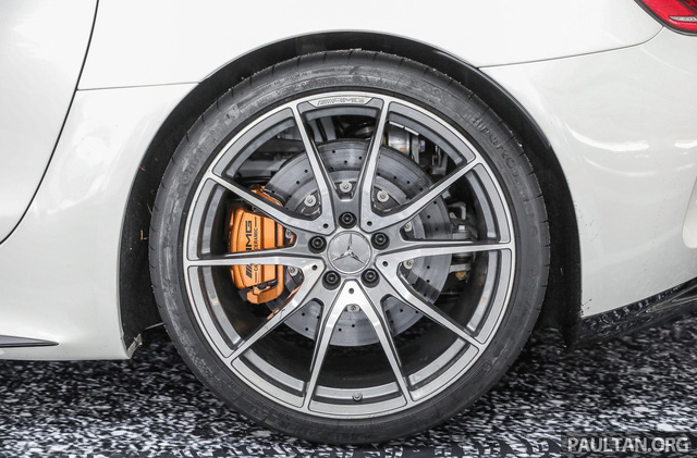 Mercedes AMG GT R 2017 3