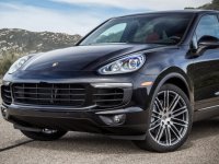 lưới tản nhiệt của Porsche Cayenne 2017