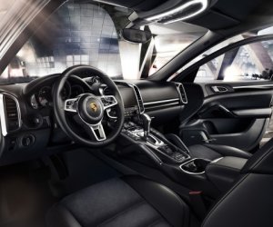 hàng ghế trước của Porsche Cayenne 2017