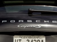 logo trên Porsche Cayenne 2017