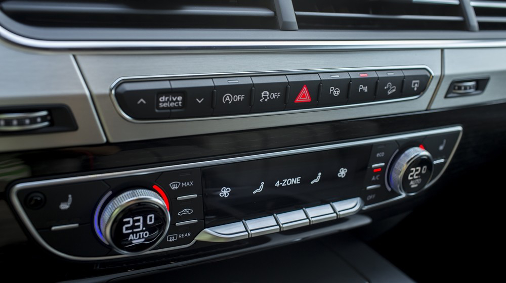 So sánh trang bị công nghệ của Lexus RX 2016 và Audi Q7 2016 trang bị công nghệ của Lexus RX 2016 và Audi Q7 2016