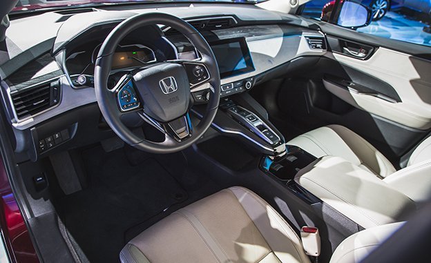 nội thất Honda Clarity PHEV 3